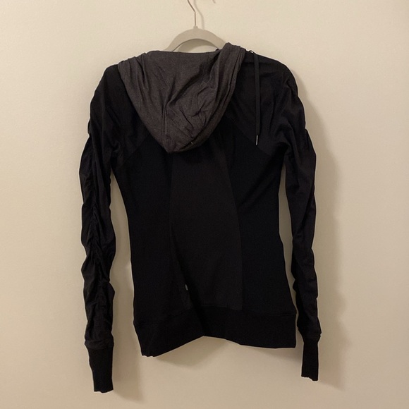 Lululemon Reversible Jacket with Hood - Picture 5 of 7
